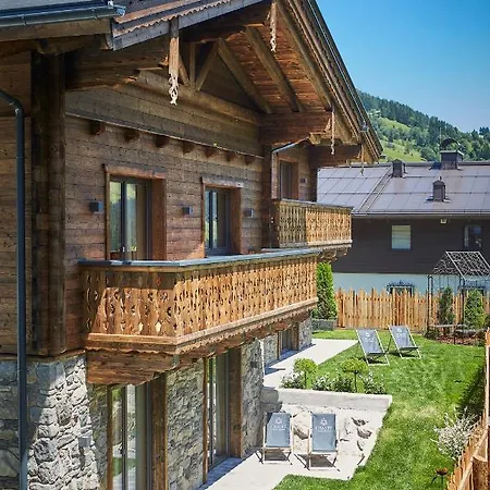 Dirndl Und Buam Saalbach-Hinterglemm