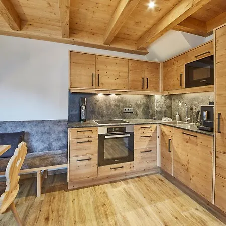 Dirndl Und Buam Chalet Saalbach-Hinterglemm